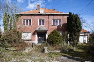 Maison dr. Pepito, vervallen huis, urbexlocatie, dokterspraktijk